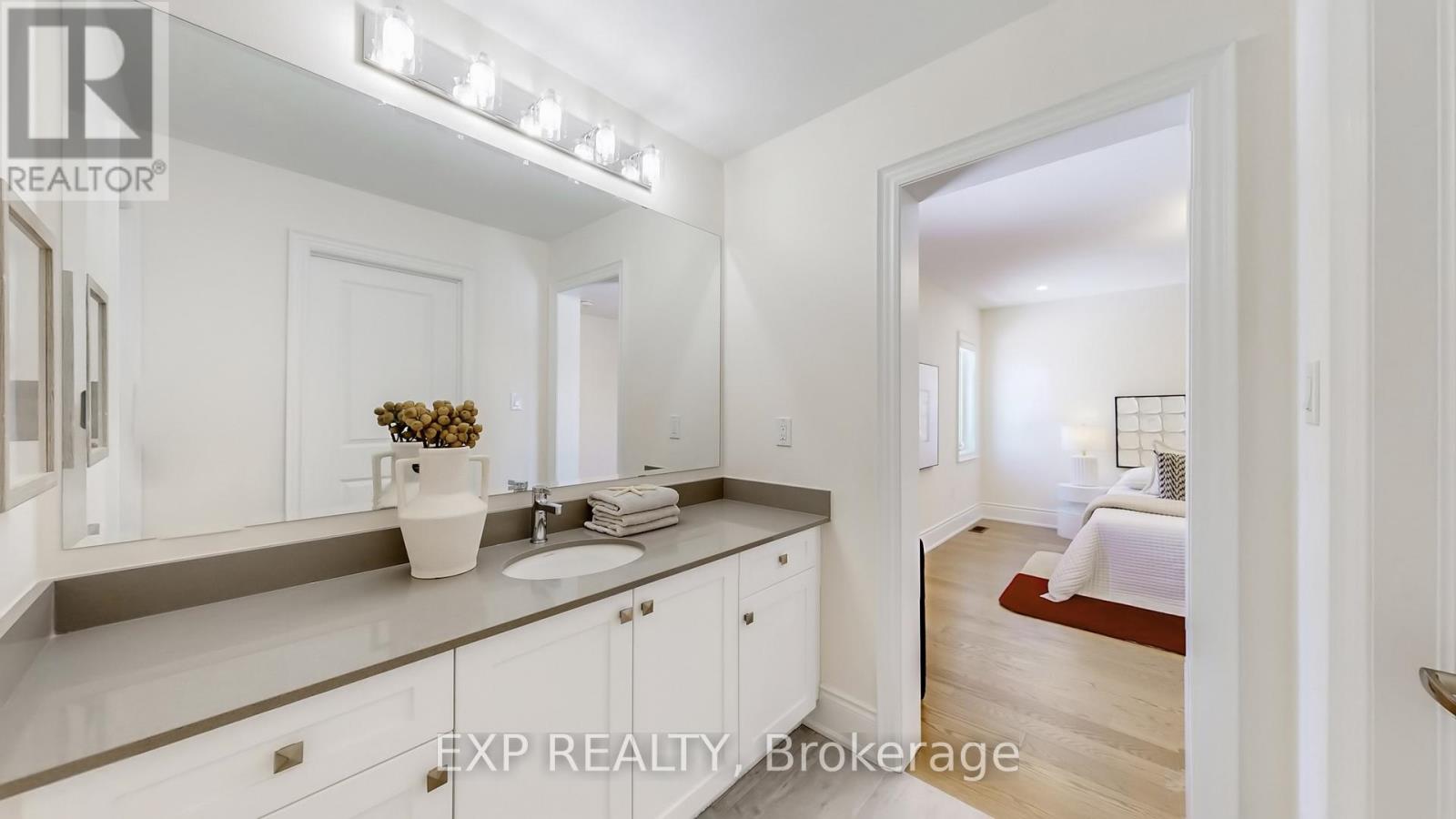 21 Fair Winds Lane, East Gwillimbury, Ontario  L9N 0V5 - Photo 34 - N12789324