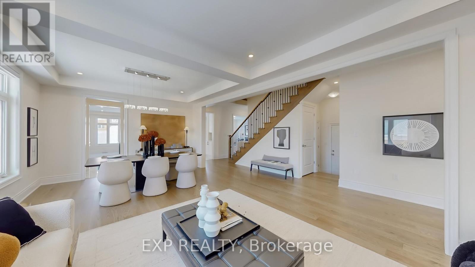 21 Fair Winds Lane, East Gwillimbury, Ontario  L9N 0V5 - Photo 4 - N12789324