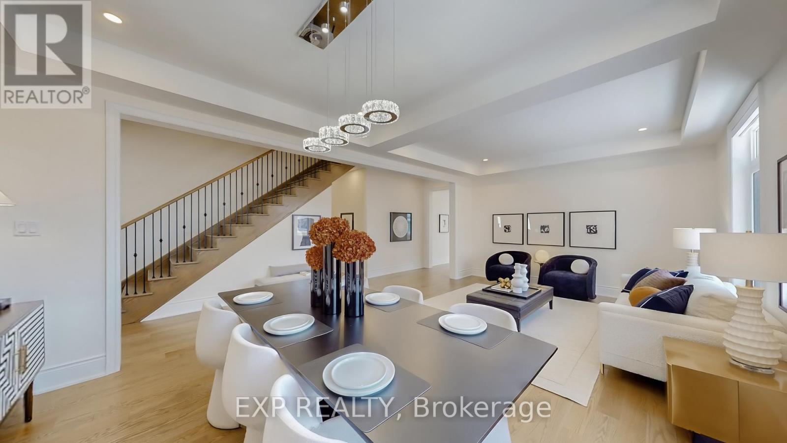 21 Fair Winds Lane, East Gwillimbury, Ontario  L9N 0V5 - Photo 6 - N12789324