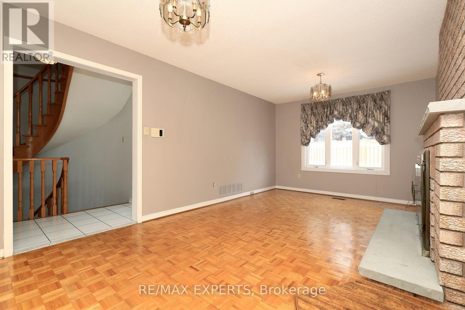 100 Nimbus Place, Vaughan, Ontario  L4L 1Z7 - Photo 10 - N12783230