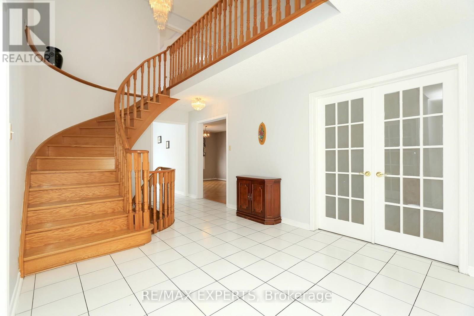 100 Nimbus Place, Vaughan, Ontario  L4L 1Z7 - Photo 8 - N12783230