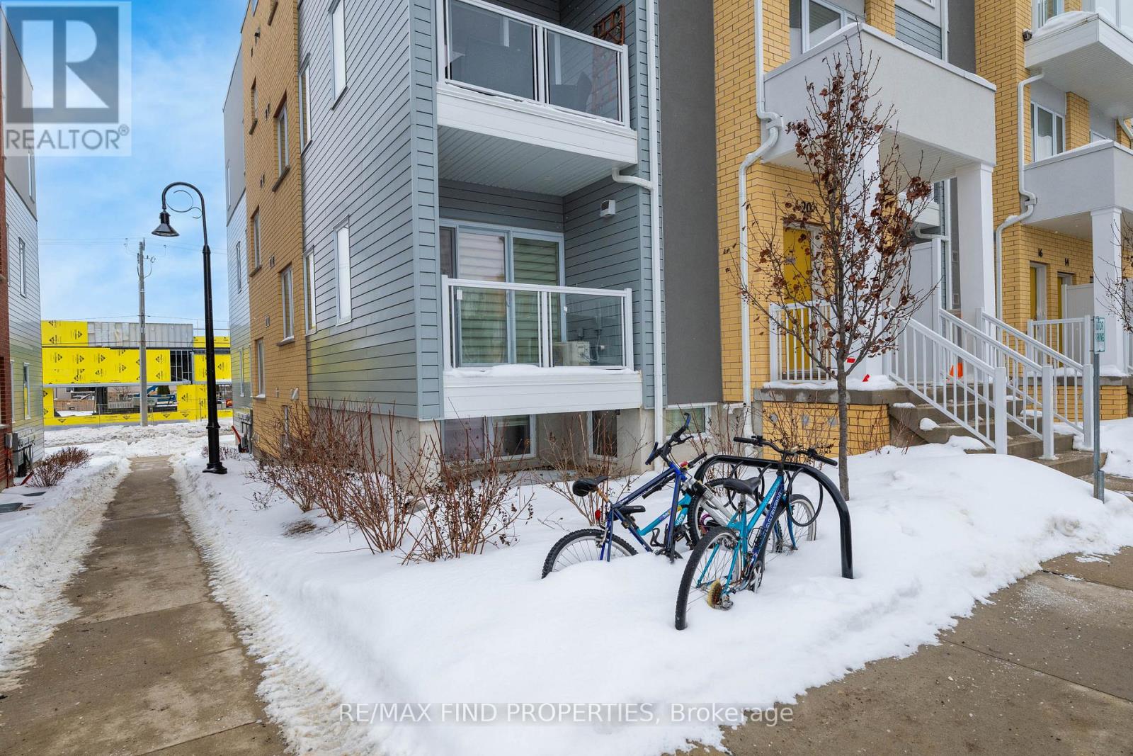 20 Vitality Drive, Kitchener, Ontario  N2R 0R7 - Photo 3 - X12649446