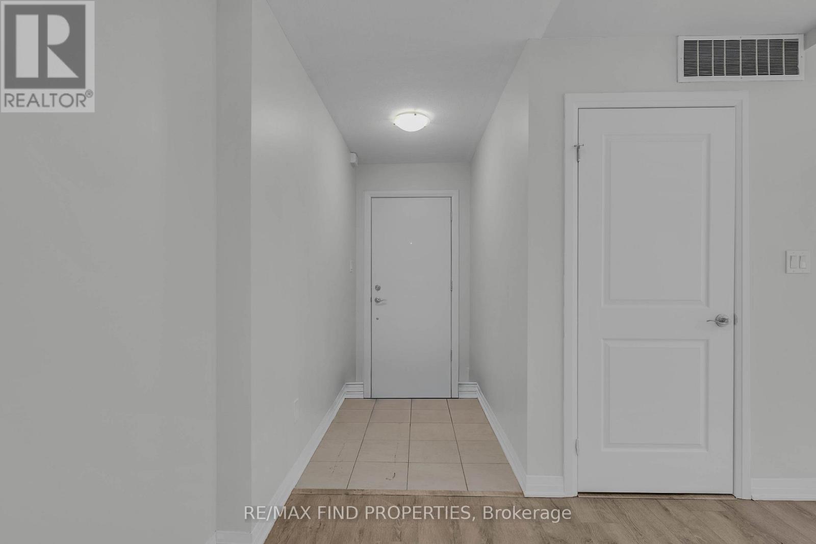 20 Vitality Drive, Kitchener, Ontario  N2R 0R7 - Photo 5 - X12649446