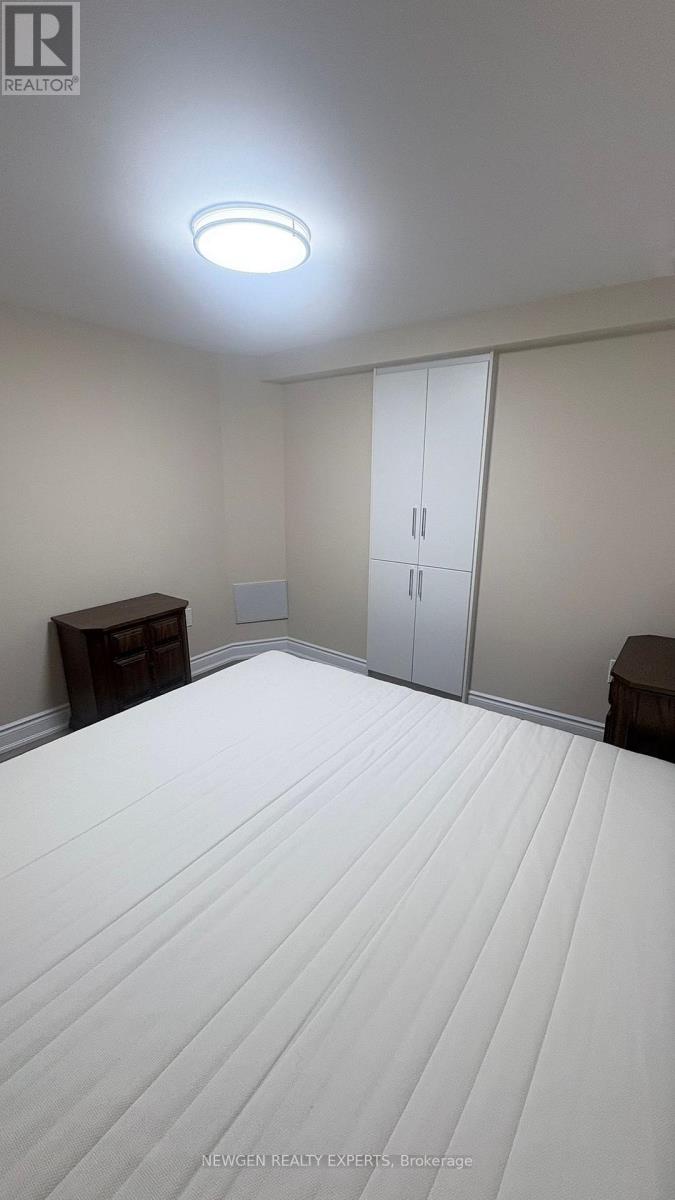 Legal Basement - 182 Skegby Road, Brampton, Ontario  L6V 2T9 - Photo 11 - W12789290