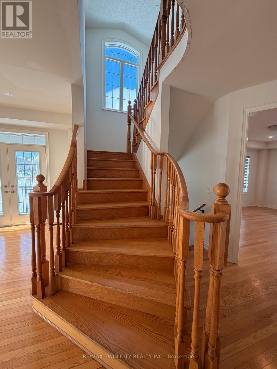 1527 Leger Way, Milton, Ontario  L9E 1E3 - Photo 4 - W12789292