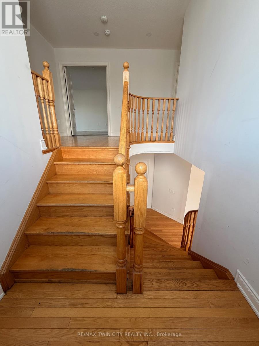 1527 Leger Way, Milton, Ontario  L9E 1E3 - Photo 7 - W12789292