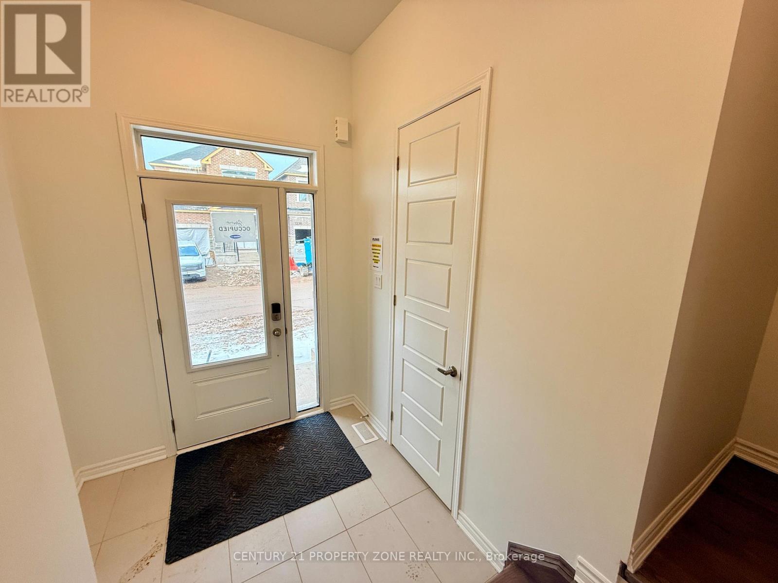 1340 Hearns Place, Milton, Ontario  L9E 2J7 - Photo 4 - W12789316