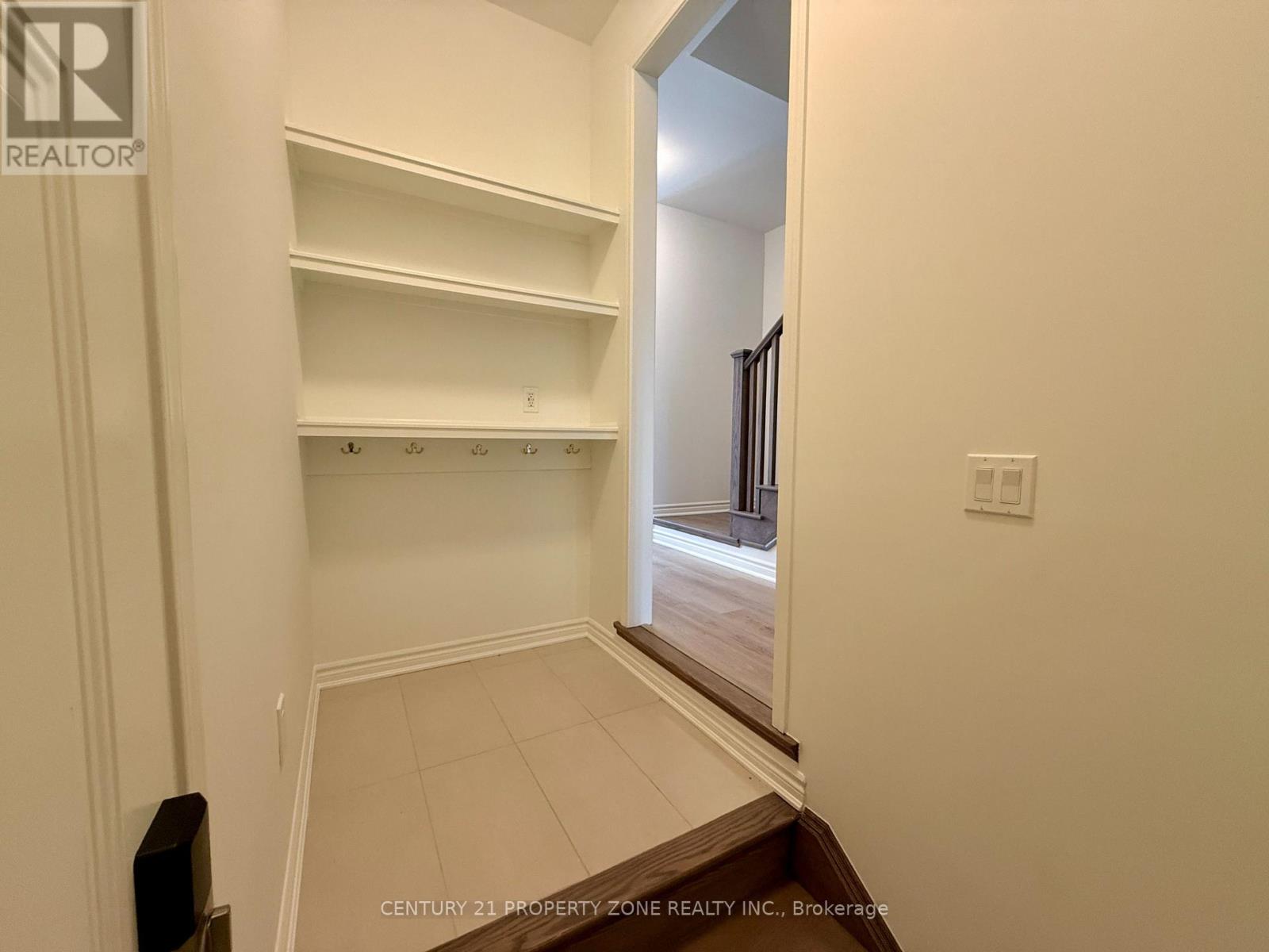 1340 Hearns Place, Milton, Ontario  L9E 2J7 - Photo 7 - W12789316