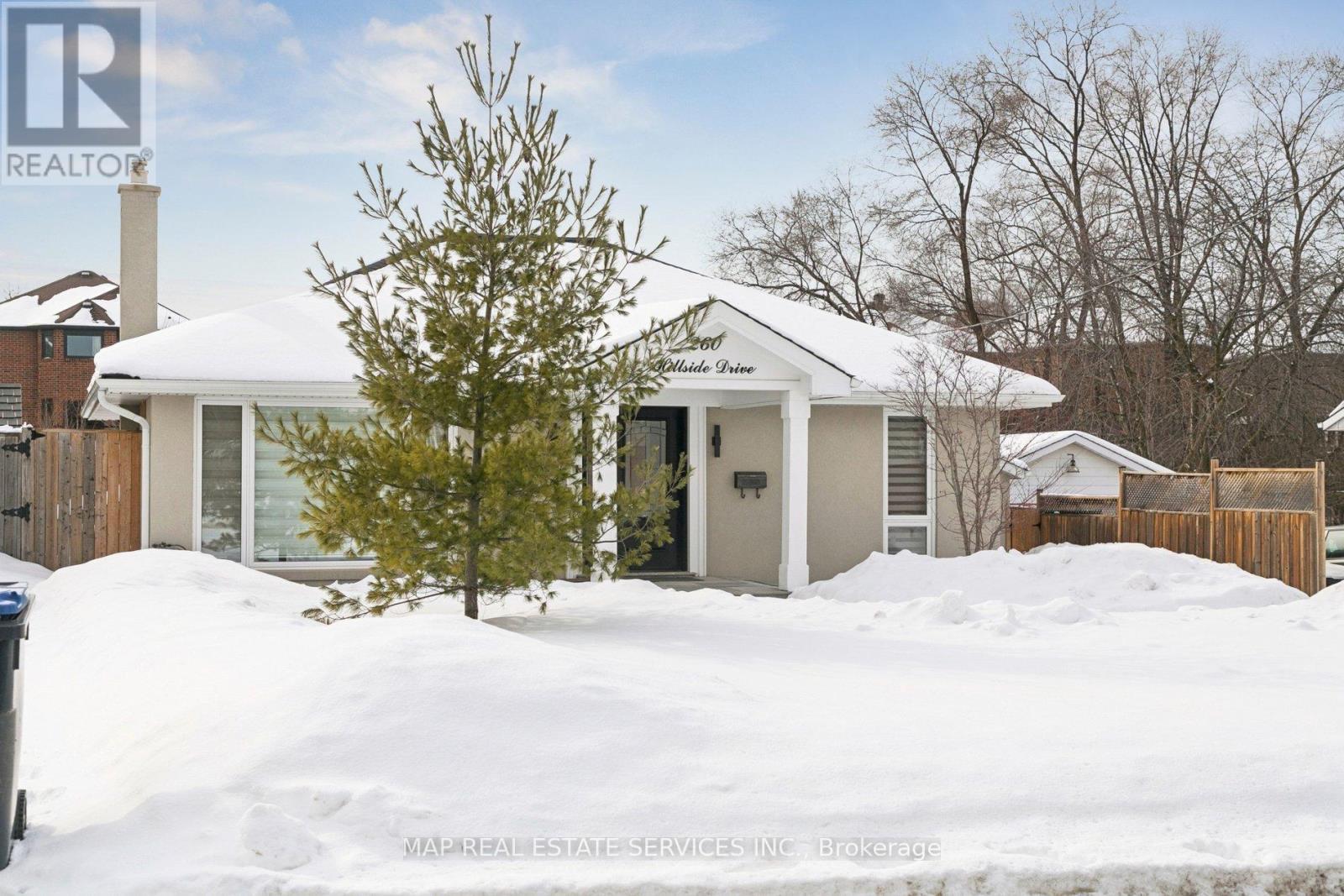 260 Hillside Drive, Mississauga, Ontario  L5M 1G5 - Photo 3 - W12789338