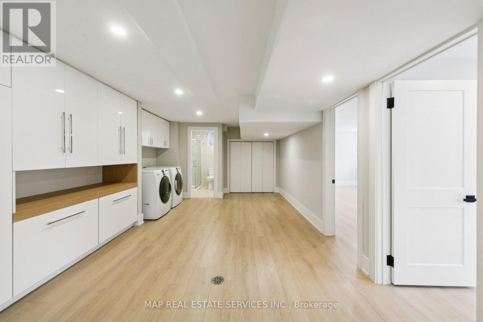 260 Hillside Drive, Mississauga, Ontario  L5M 1G5 - Photo 35 - W12789338