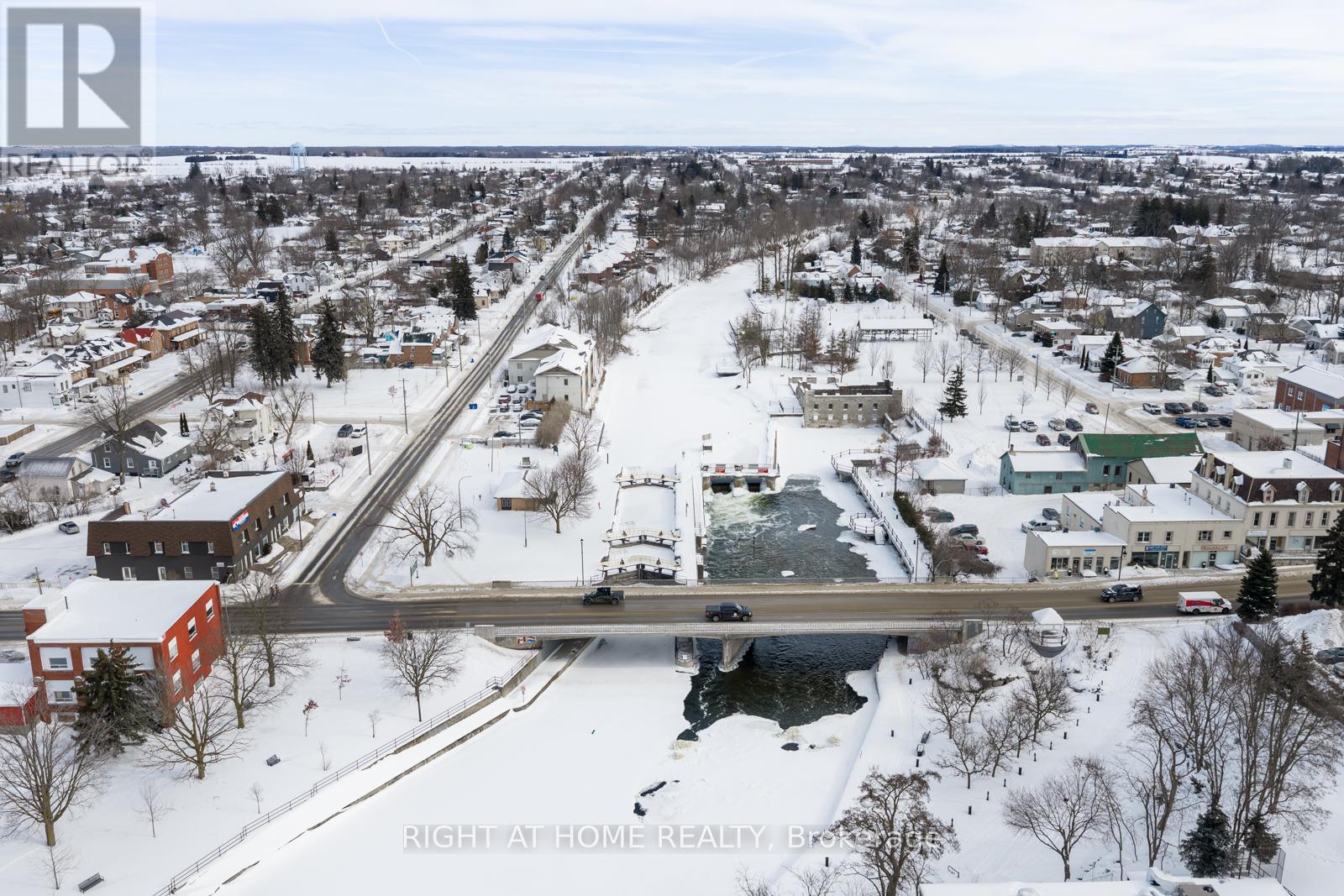 301 - 25 King Street, Kawartha Lakes, Ontario  K9V 1C4 - Photo 20 - X12789304