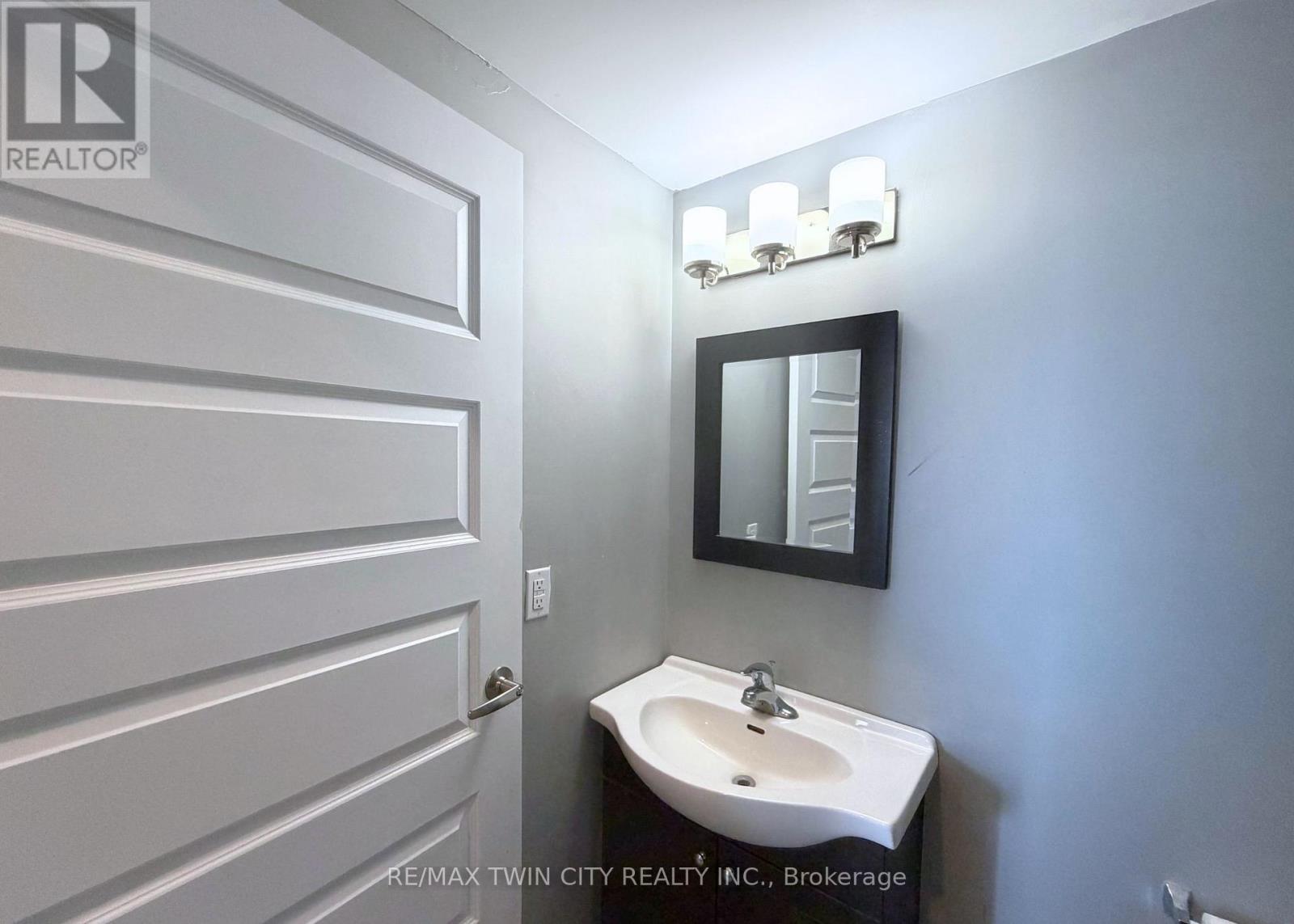 8-2604 - 158 King Street N, Waterloo, Ontario  N2J 0E5 - Photo 11 - X12789320