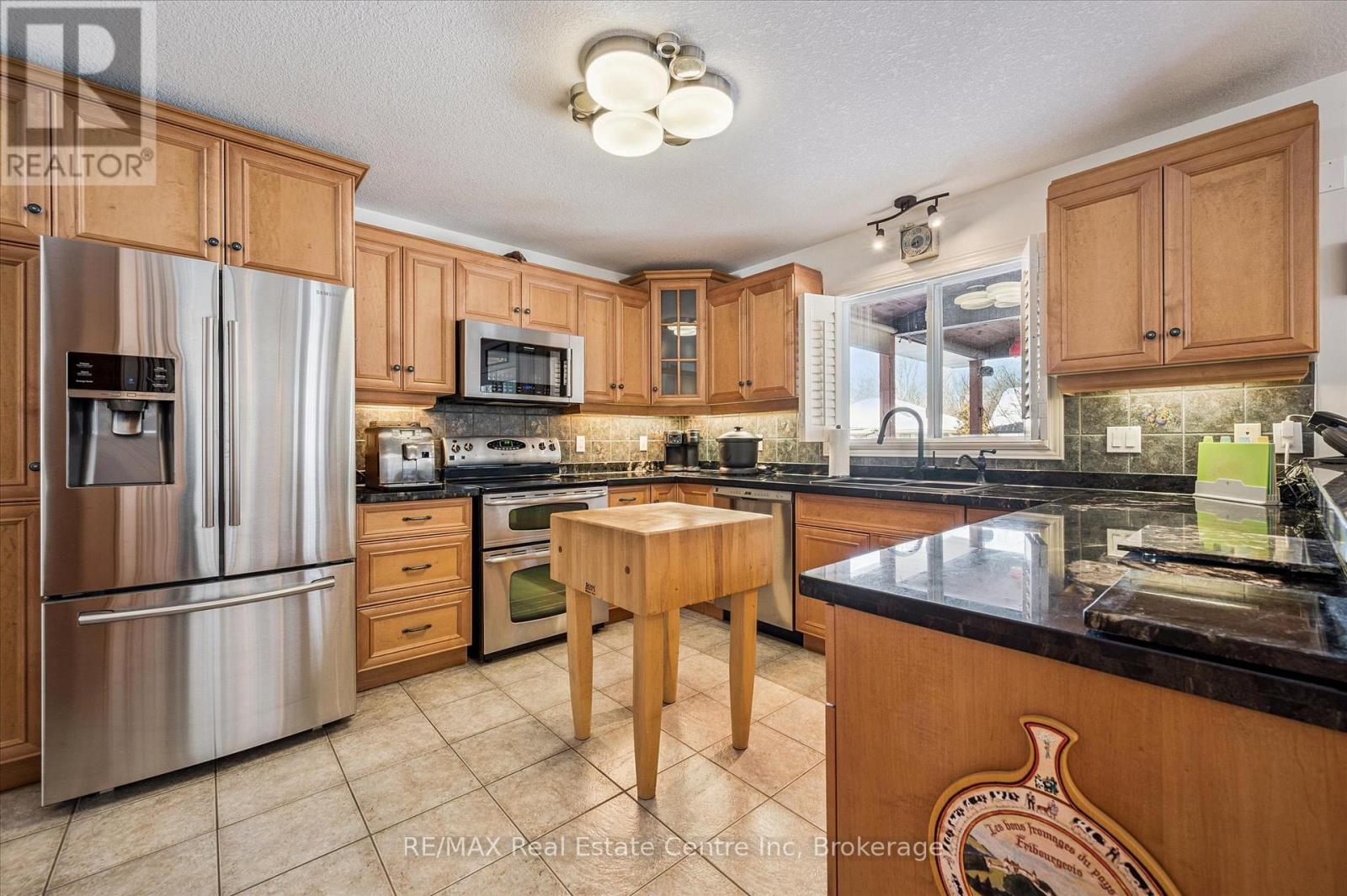 99 Keating Drive, Centre Wellington, Ontario  N0B 1S0 - Photo 11 - X12789374