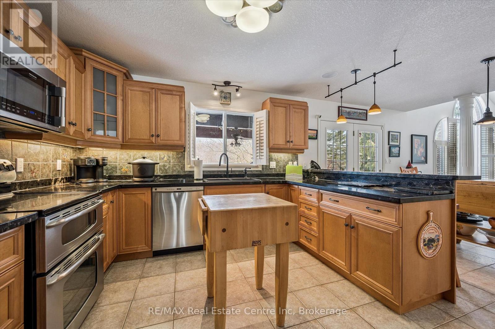 99 Keating Drive, Centre Wellington, Ontario  N0B 1S0 - Photo 12 - X12789374