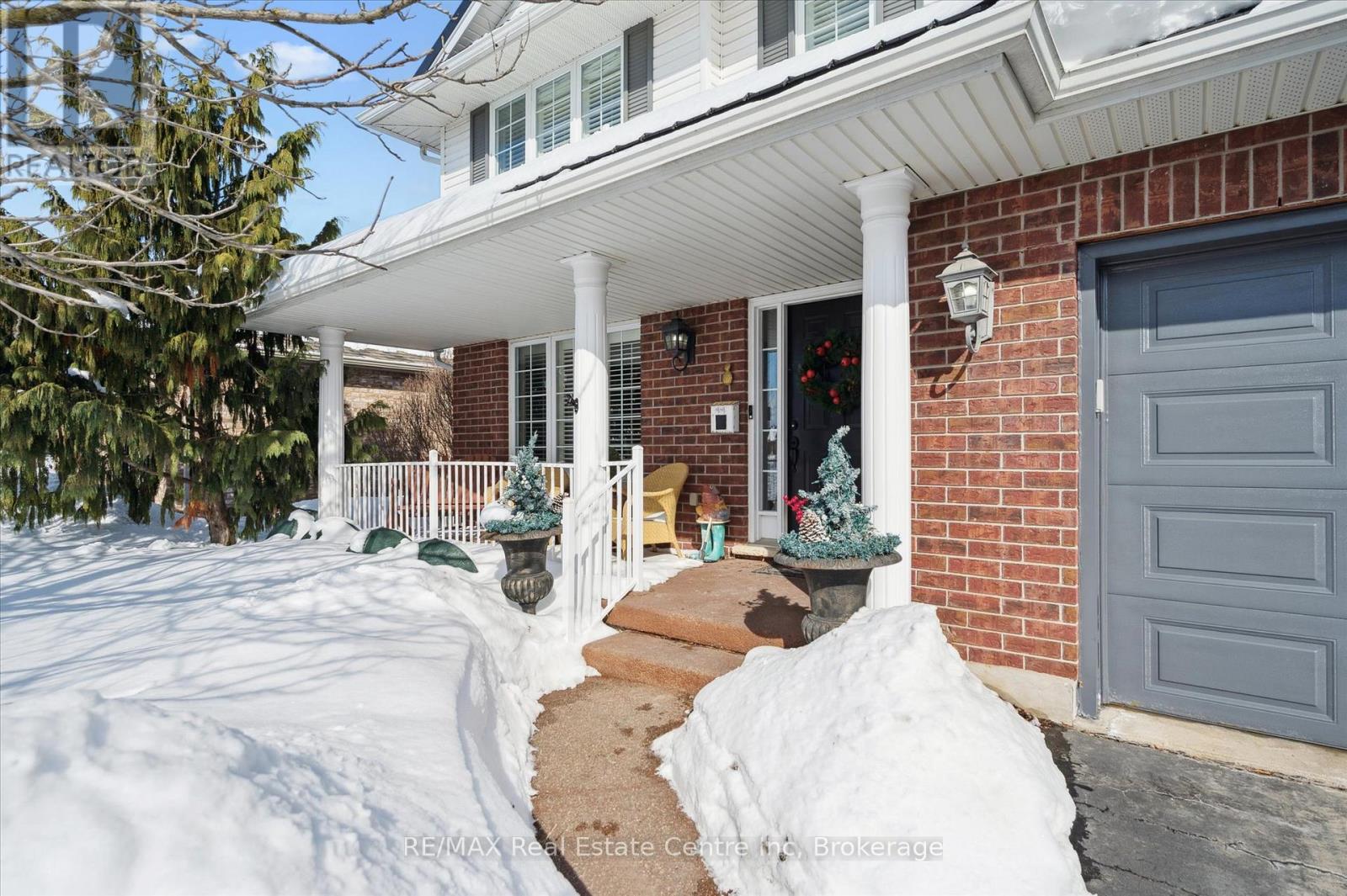 99 Keating Drive, Centre Wellington, Ontario  N0B 1S0 - Photo 3 - X12789374