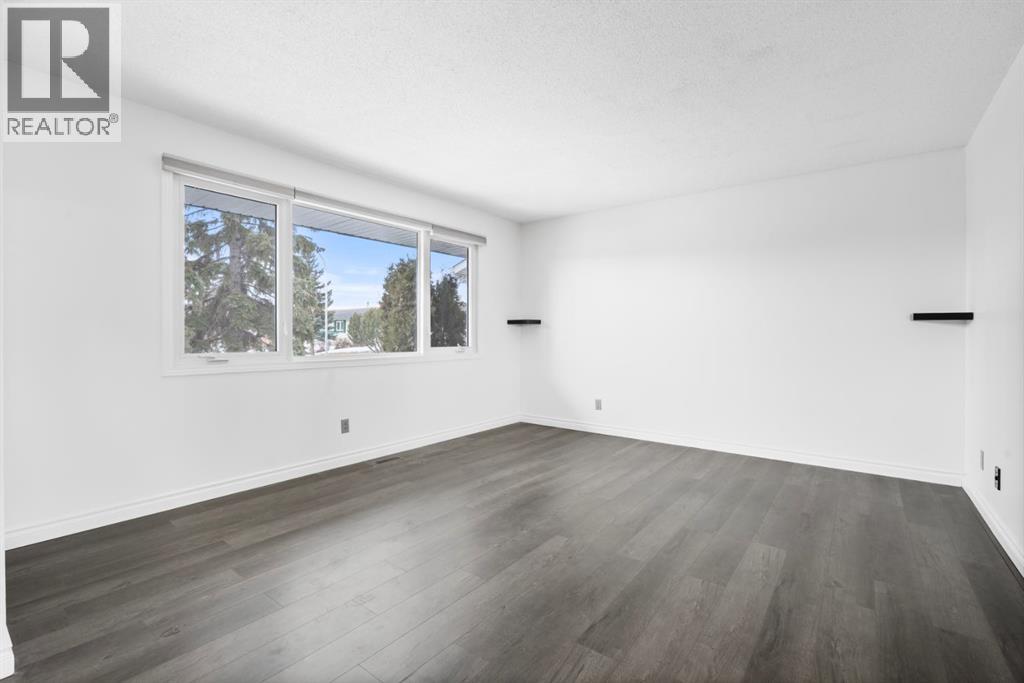 724 Pinecliff Road Ne, Calgary, Alberta  T1Y 3X1 - Photo 9 - A2282722