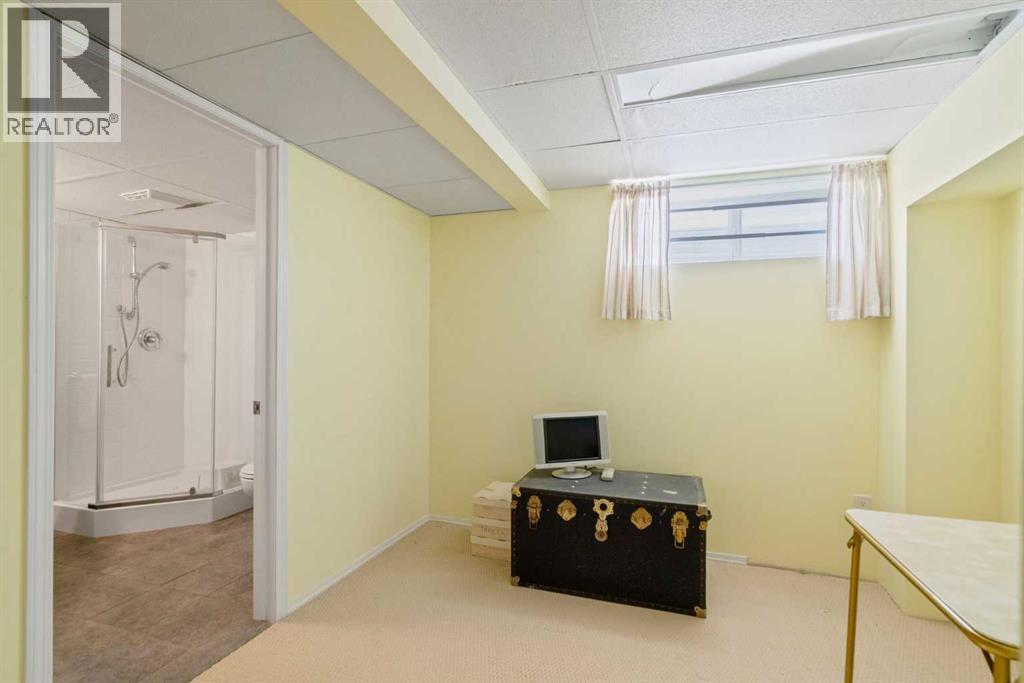 79 Scenic Gardens Nw, Calgary, Alberta  T3L 1Y6 - Photo 33 - A2284088