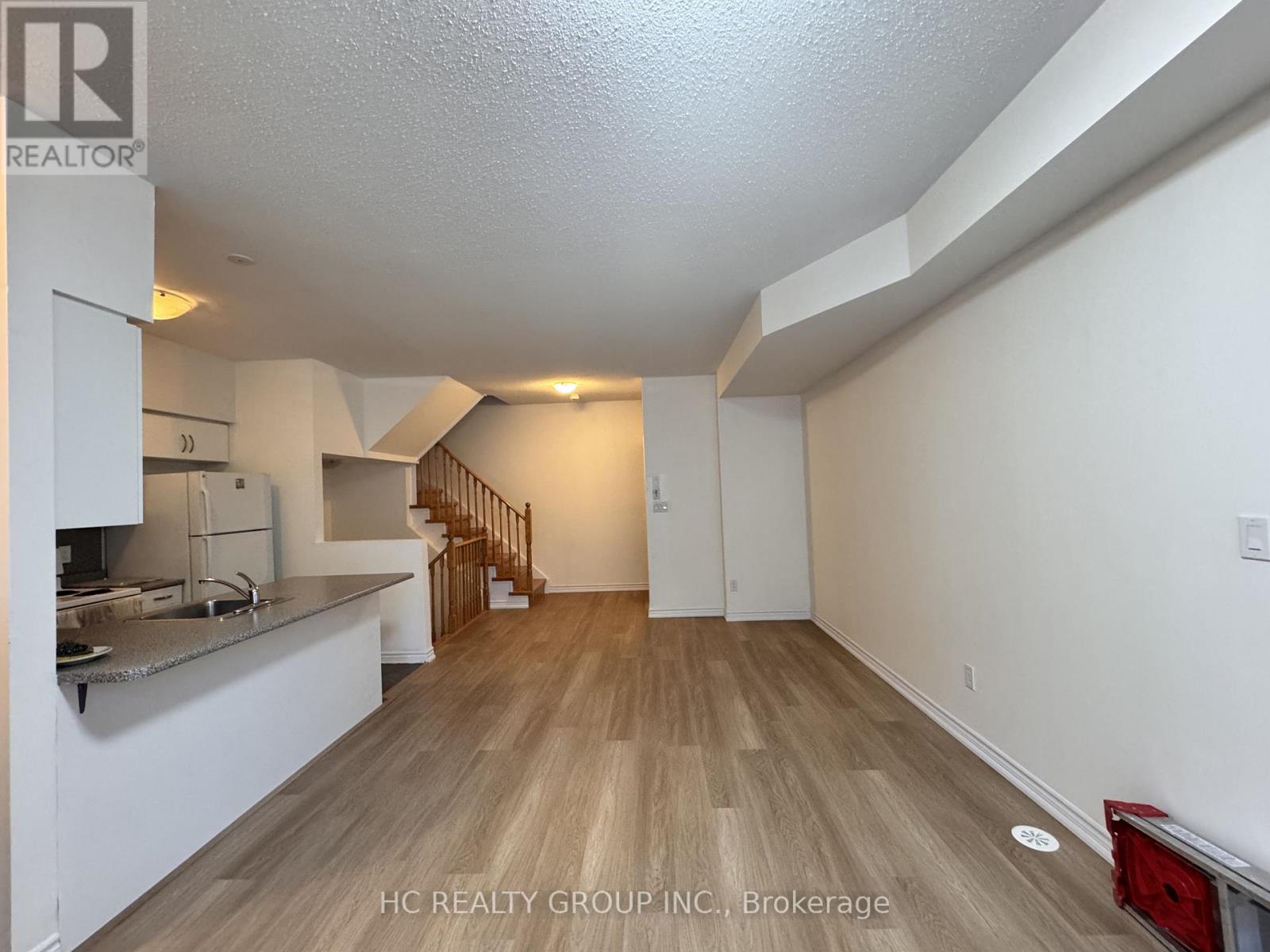 14-8 Eaton Park Lane, Toronto, Ontario  M1W 0A5 - Photo 3 - E12789378