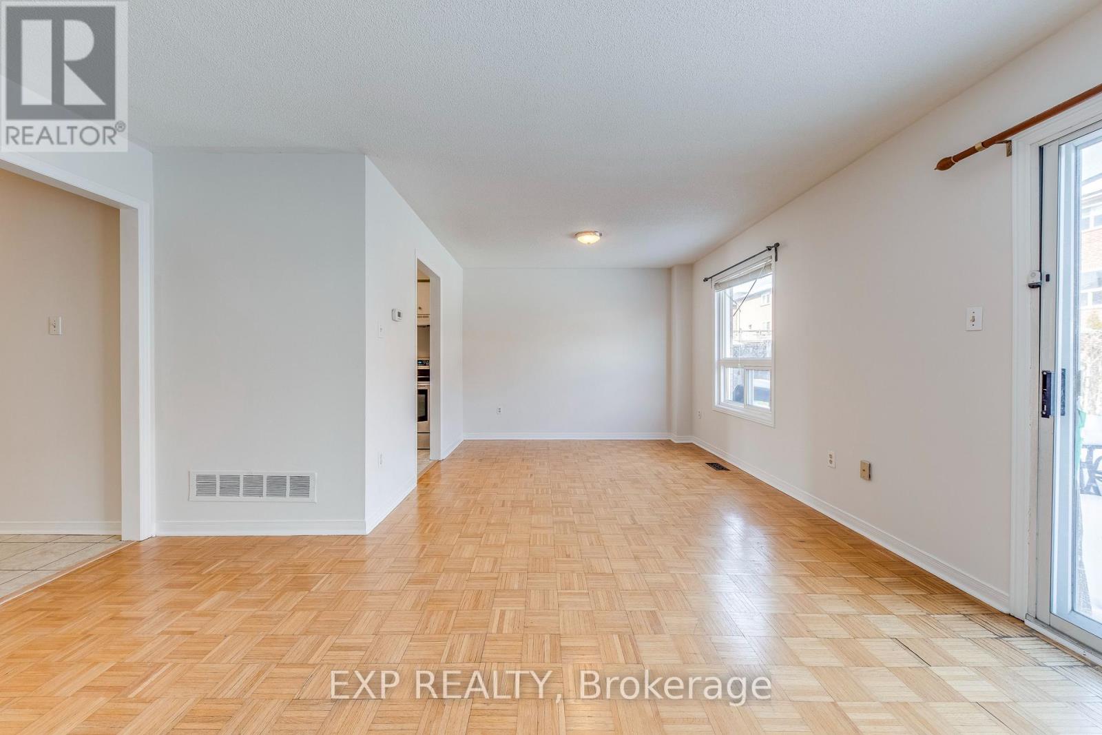 4719 Rosebush Road, Mississauga, Ontario  L5M 5H4 - Photo 4 - W12788350