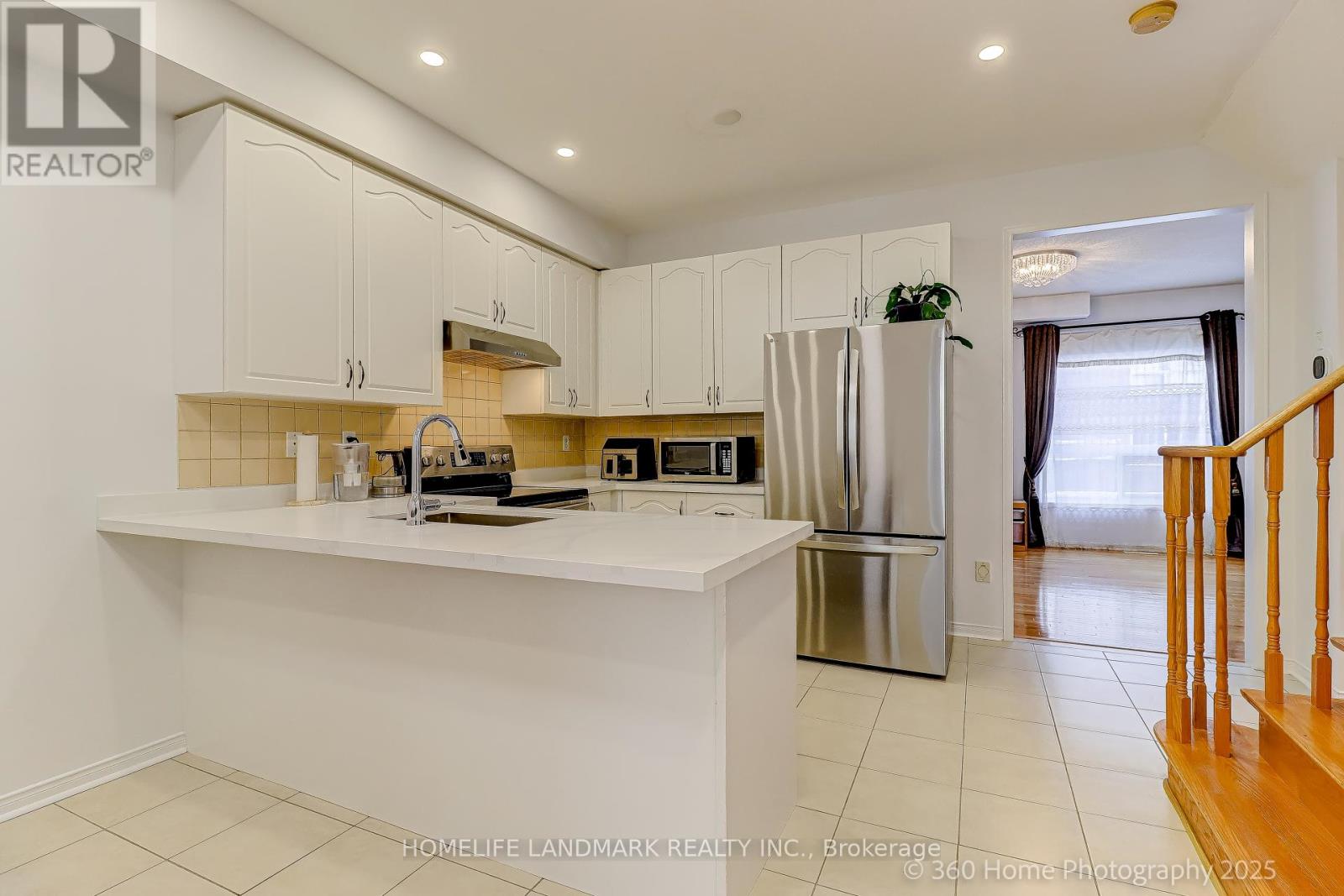 51 Lebovic Drive, Richmond Hill, Ontario  L4E 5C6 - Photo 6 - N12789348