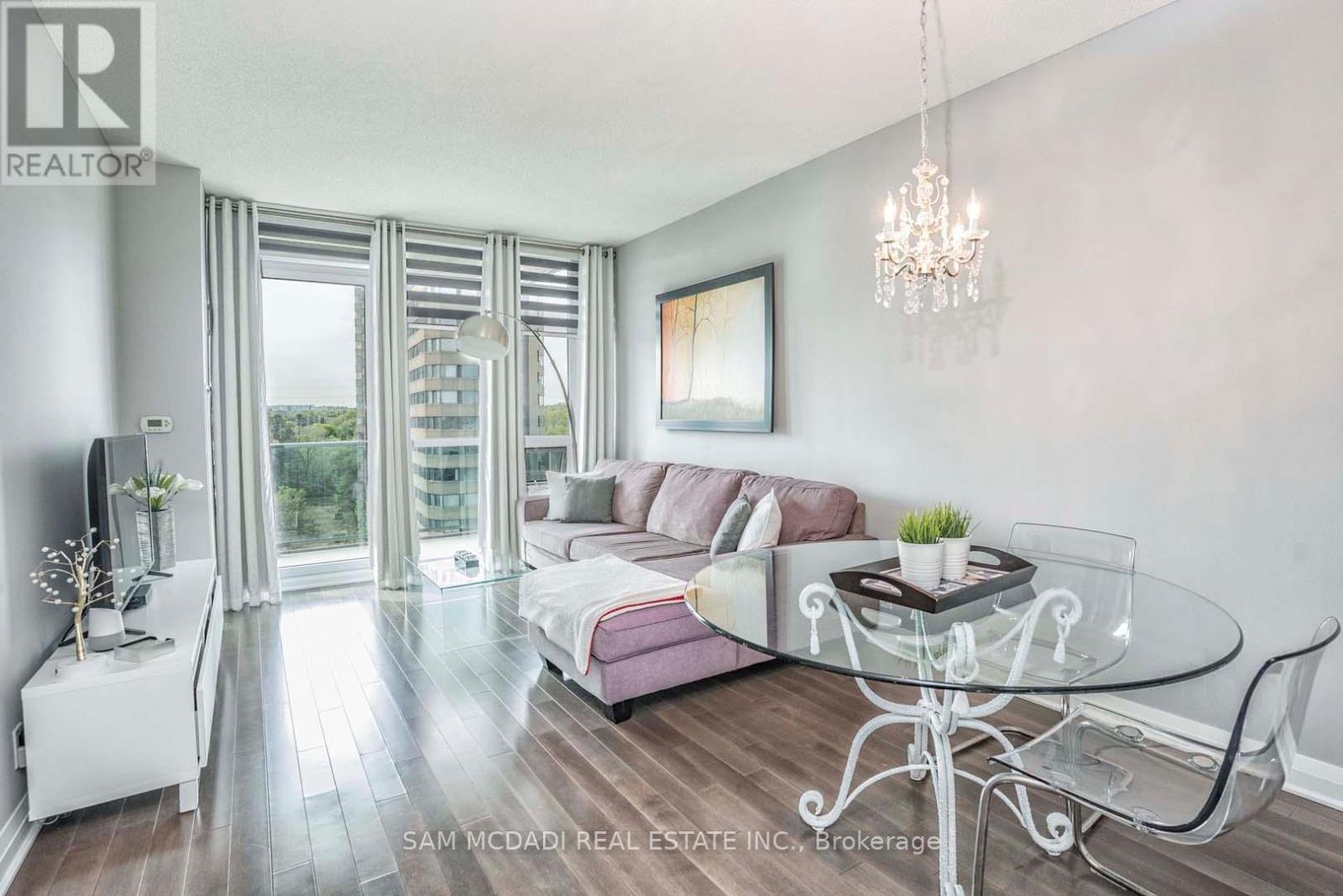 704 - 1055 Southdown Road, Mississauga, Ontario  L5J 0A3 - Photo 9 - W12789350