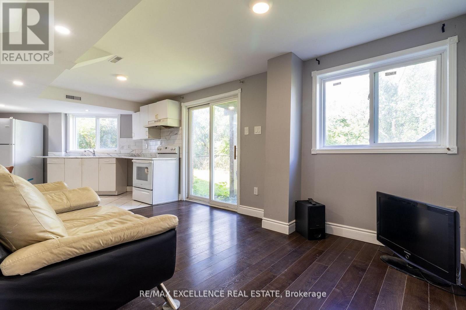 40 Monaco Court, Brampton, Ontario  L7A 1X4 - Photo 34 - W12789356