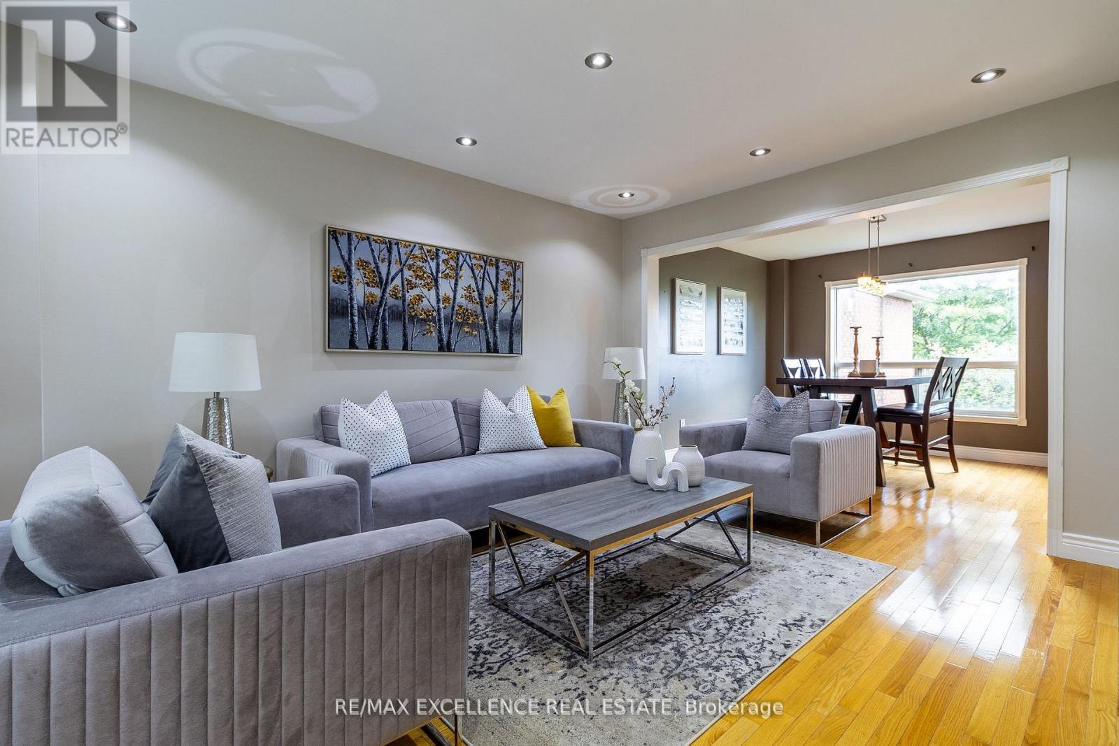 40 Monaco Court, Brampton, Ontario  L7A 1X4 - Photo 6 - W12789356