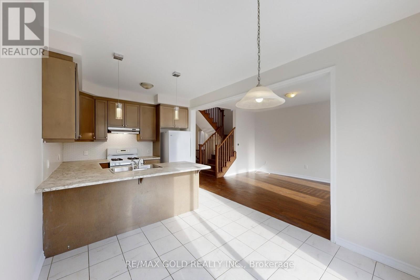 174 Lemieux Court, Milton, Ontario  L9E 1E9 - Photo 12 - W12789362