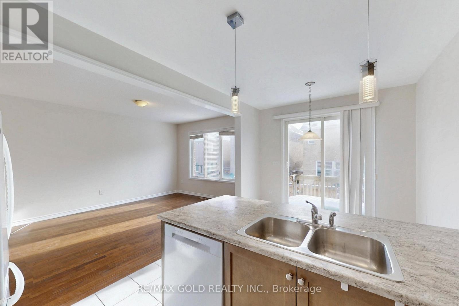 174 Lemieux Court, Milton, Ontario  L9E 1E9 - Photo 14 - W12789362