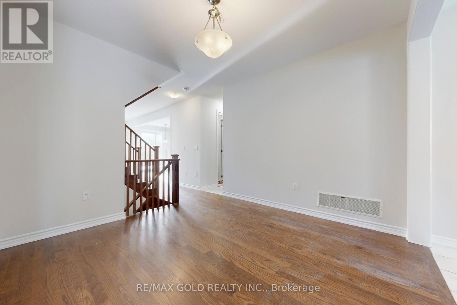 174 Lemieux Court, Milton, Ontario  L9E 1E9 - Photo 18 - W12789362