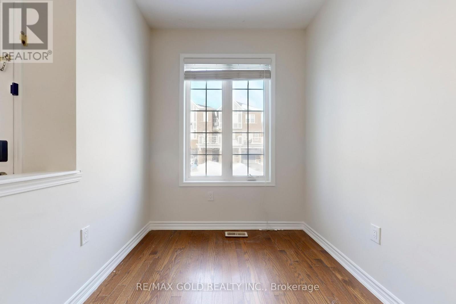 174 Lemieux Court, Milton, Ontario  L9E 1E9 - Photo 21 - W12789362