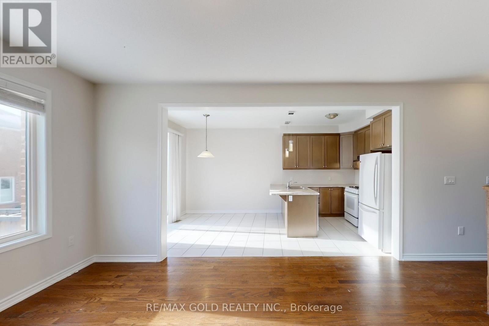 174 Lemieux Court, Milton, Ontario  L9E 1E9 - Photo 9 - W12789362