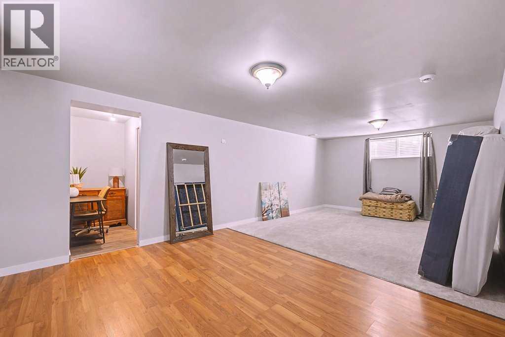 154 New Brighton Lane Se, Calgary, Alberta T2E 0E2 - Photo 35 - A2284696