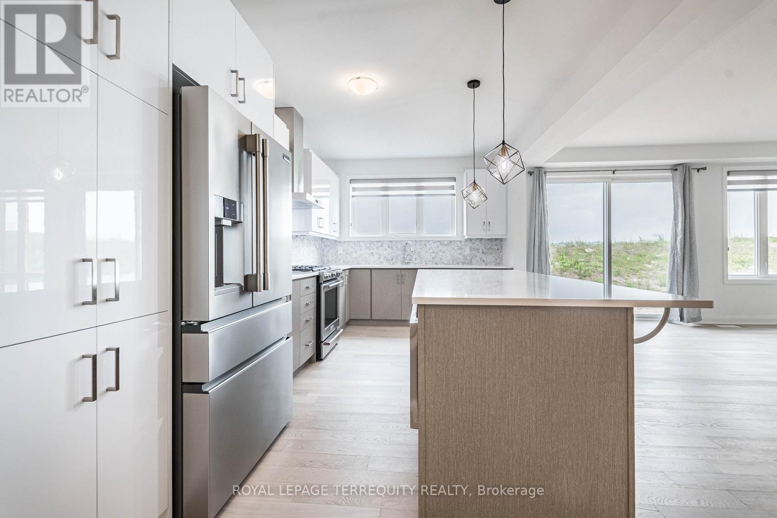 150 Forestwalk Street, Kitchener, Ontario  N2R 0S9 - Photo 11 - X12789342