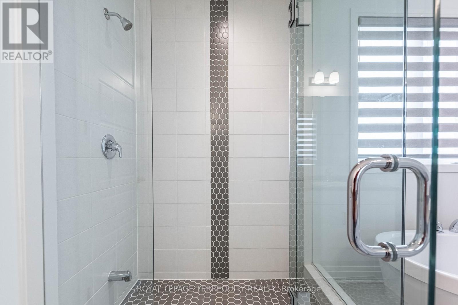 150 Forestwalk Street, Kitchener, Ontario  N2R 0S9 - Photo 25 - X12789342