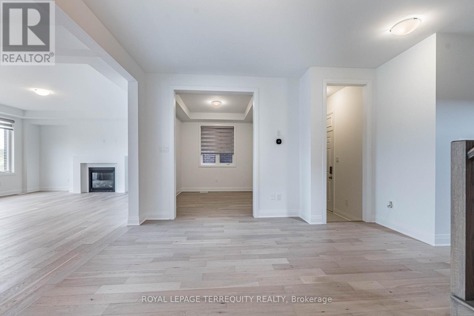 150 Forestwalk Street, Kitchener, Ontario  N2R 0S9 - Photo 3 - X12789342