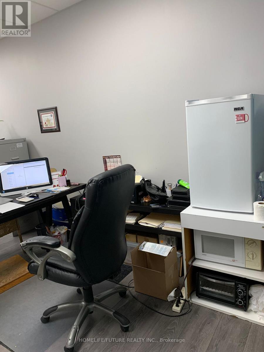 # 3 - 750 Oklahoma Drive, Pickering, Ontario  L1W 3G9 - Photo 5 - E12788896