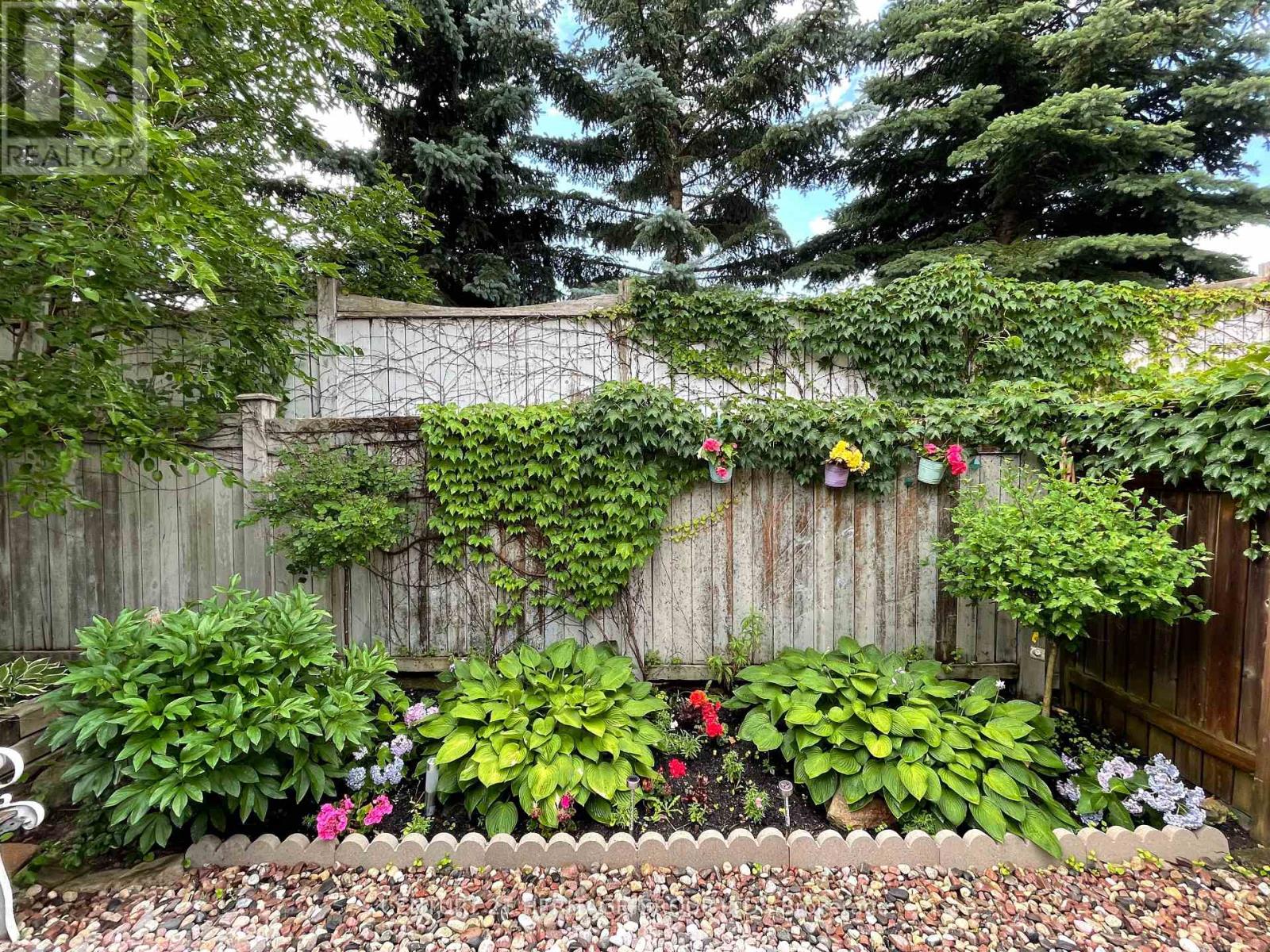 35 Kelso Crescent, Vaughan, Ontario  L6A 2C7 - Photo 40 - N12789372