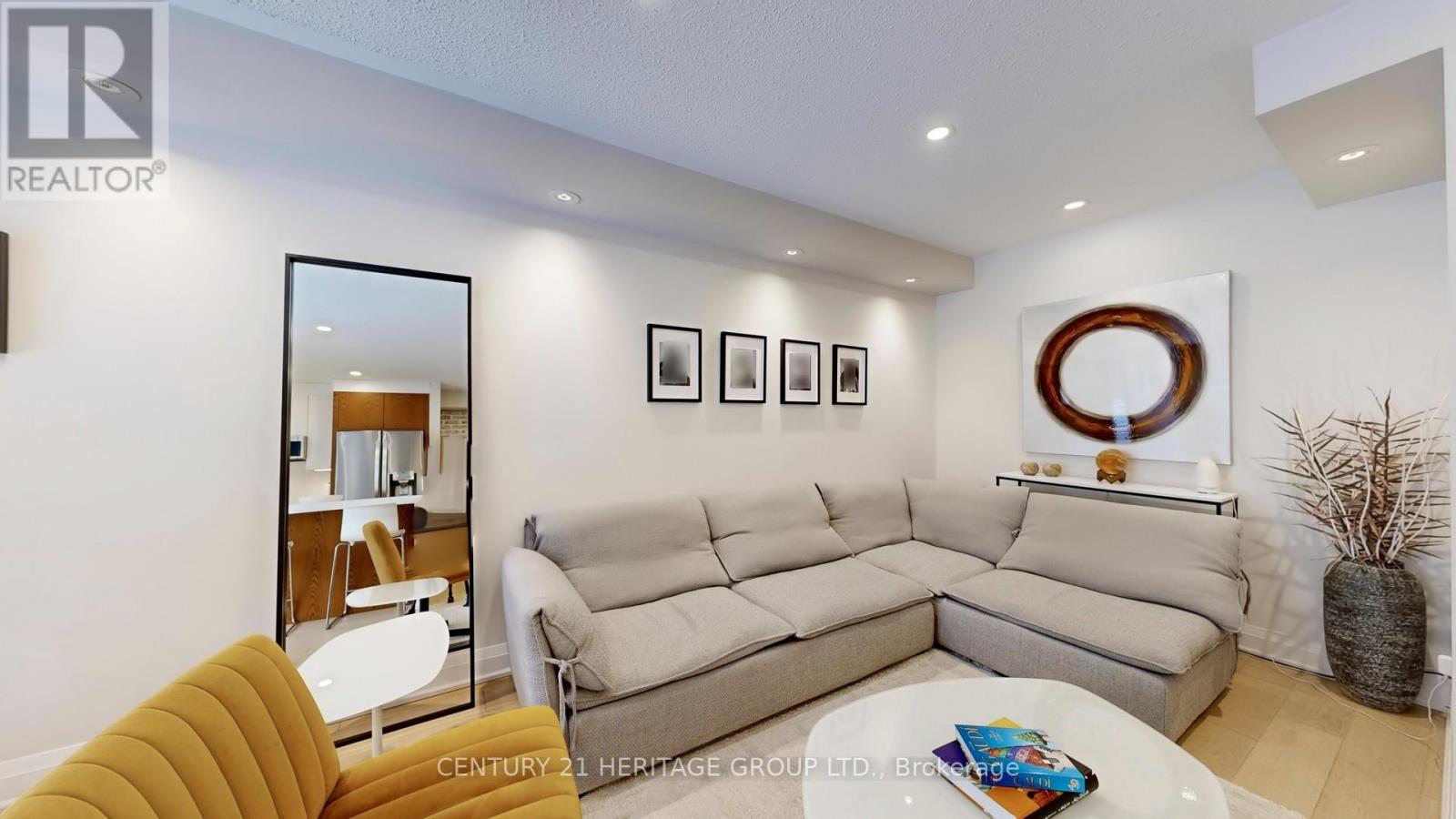 35 Kelso Crescent, Vaughan, Ontario  L6A 2C7 - Photo 5 - N12789372