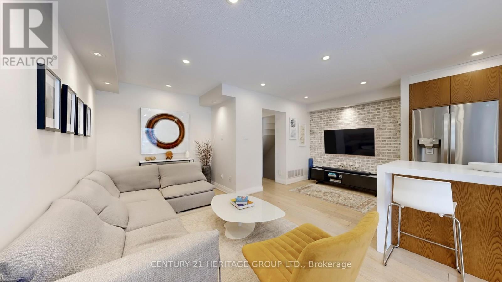 35 Kelso Crescent, Vaughan, Ontario  L6A 2C7 - Photo 6 - N12789372