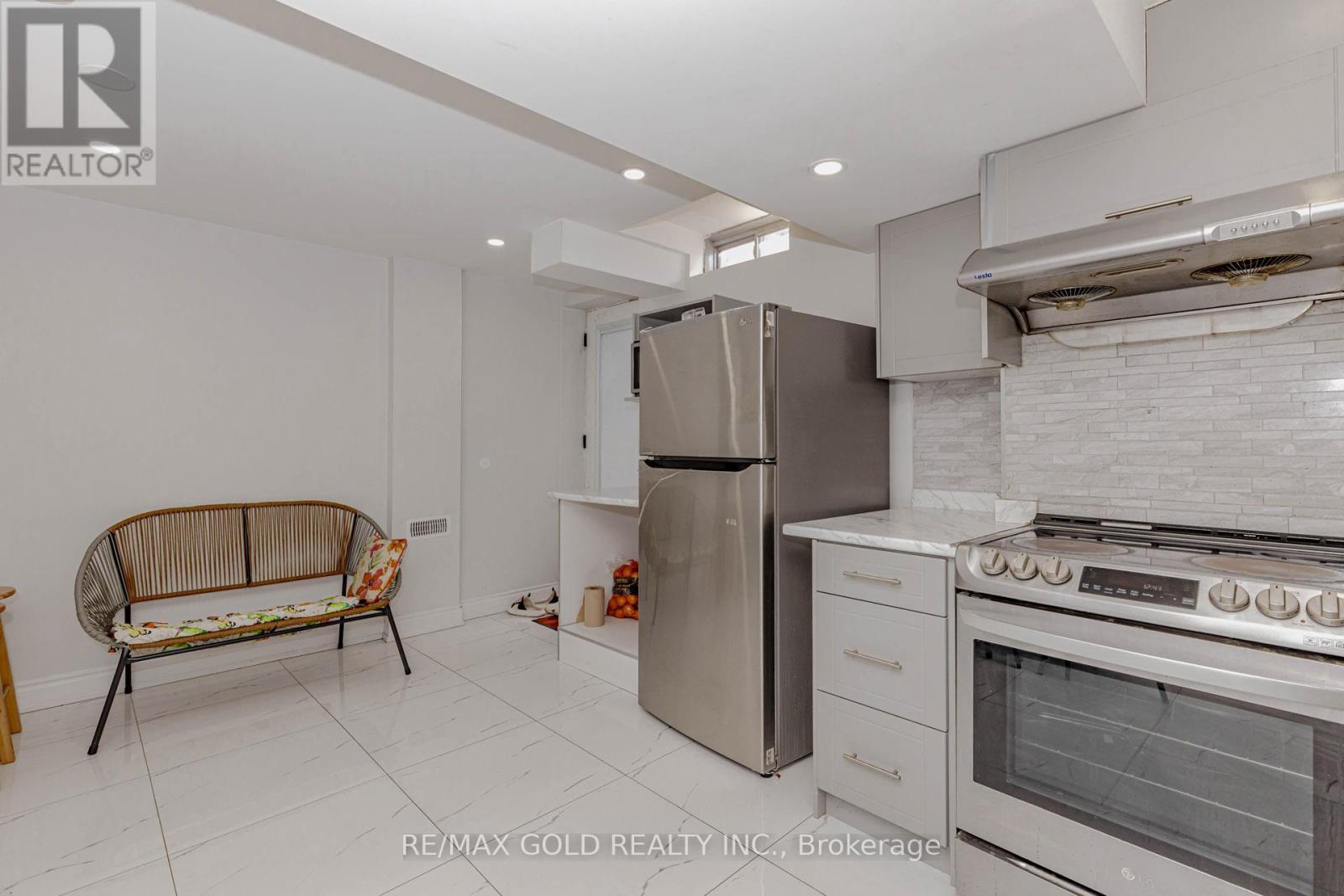 2 Oranmore Crescent, Brampton, Ontario  L6X 0J9 - Photo 41 - W12789160