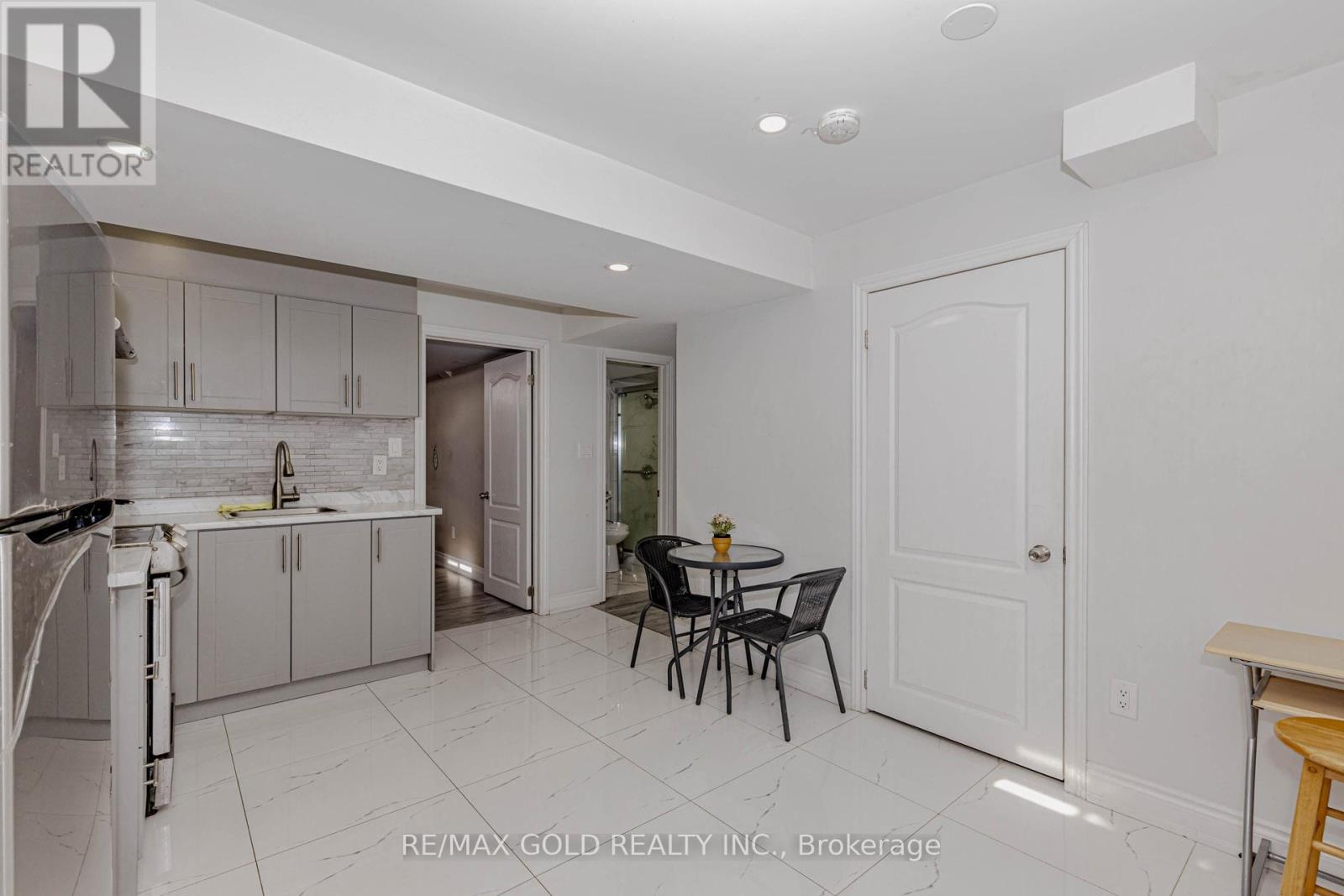 2 Oranmore Crescent, Brampton, Ontario  L6X 0J9 - Photo 39 - W12789160