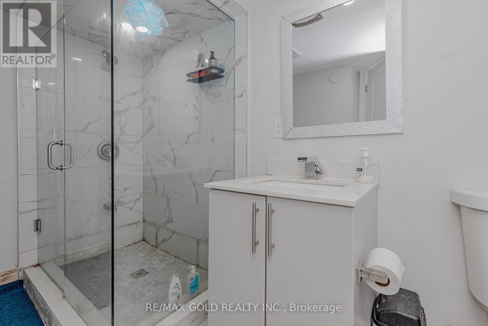 2 Oranmore Crescent, Brampton, Ontario  L6X 0J9 - Photo 37 - W12789160