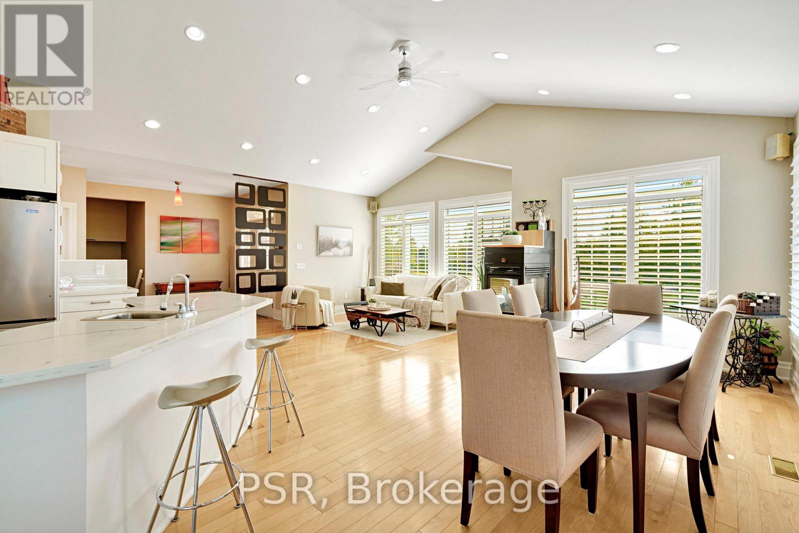 2884 Sunnydale Lane, Ramara, Ontario L0K 1B0 - Photo 10 - S12789468