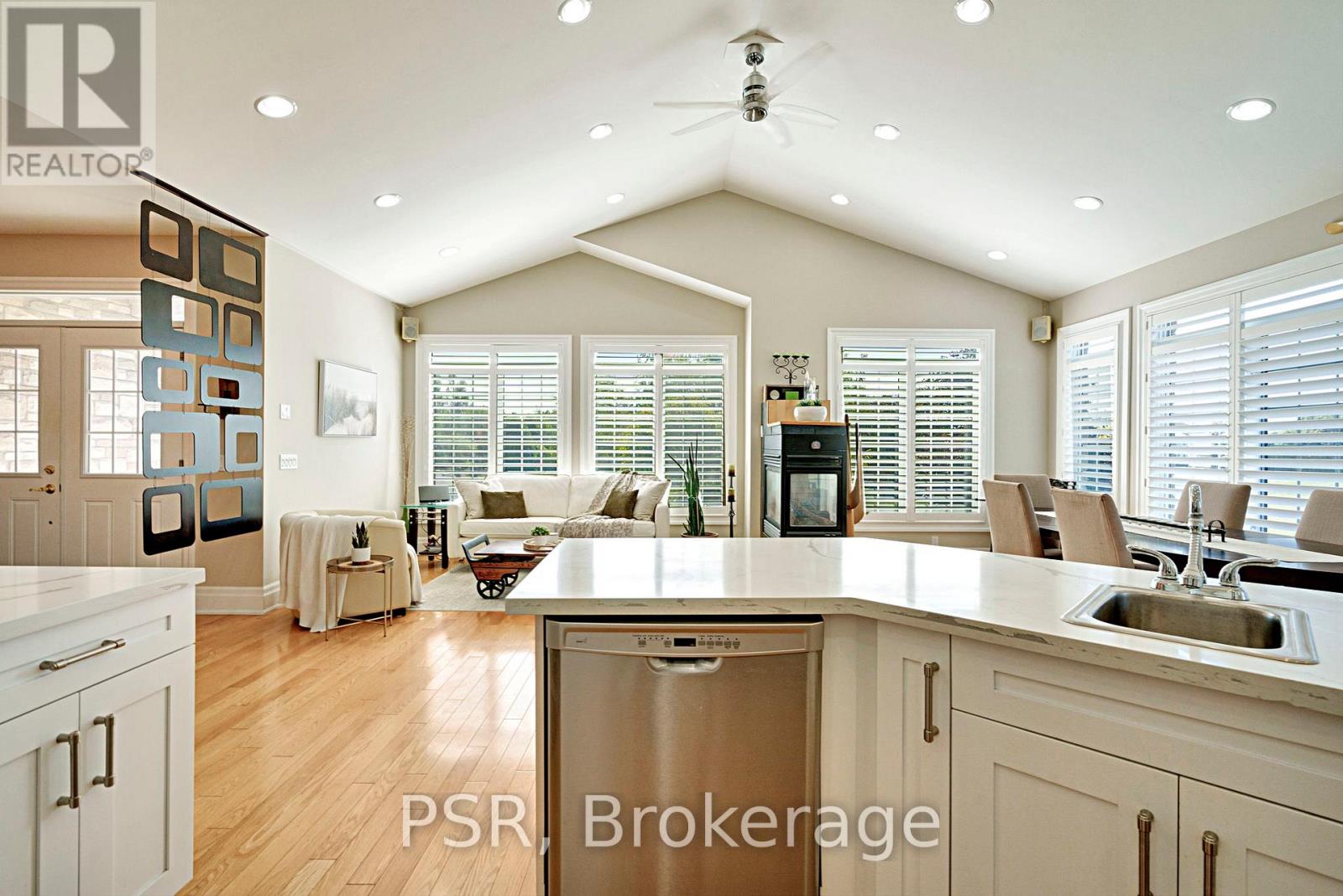 2884 Sunnydale Lane, Ramara, Ontario L0K 1B0 - Photo 14 - S12789468