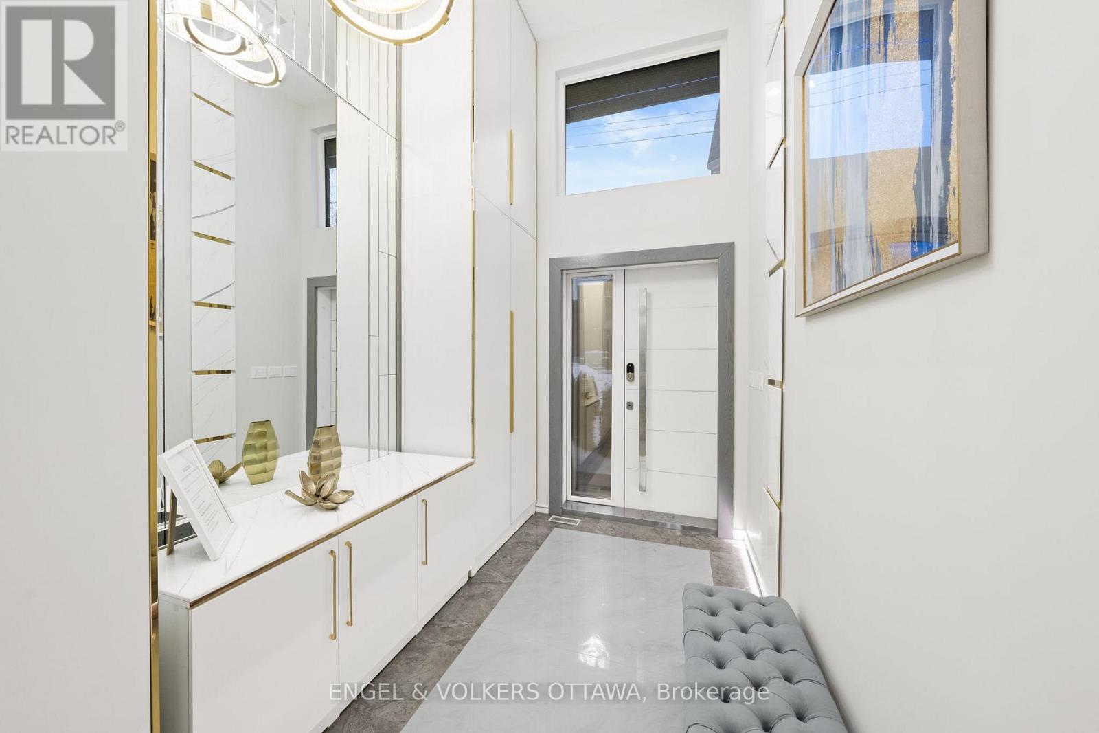 258 Northwestern Avenue, Ottawa, Ontario  K1Y 0M3 - Photo 3 - X12789428