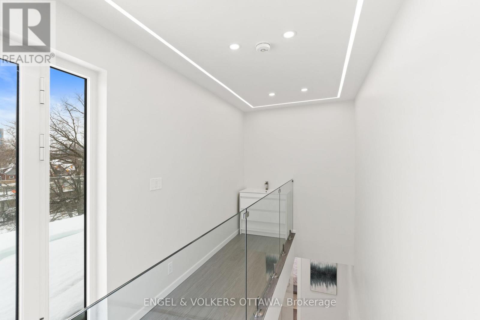 258 Northwestern Avenue, Ottawa, Ontario  K1Y 0M3 - Photo 32 - X12789428