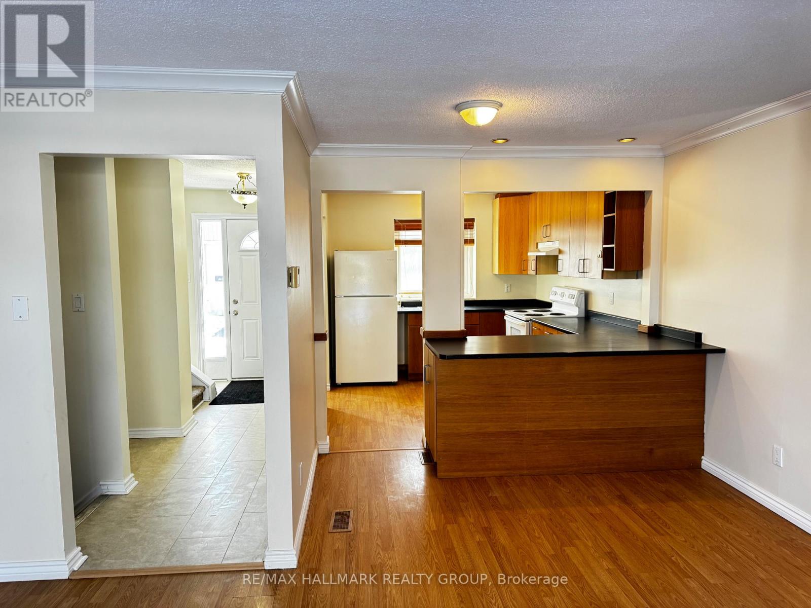 457 D Moodie Drive S, Ottawa, Ontario  K2H 8T6 - Photo 10 - X12648266