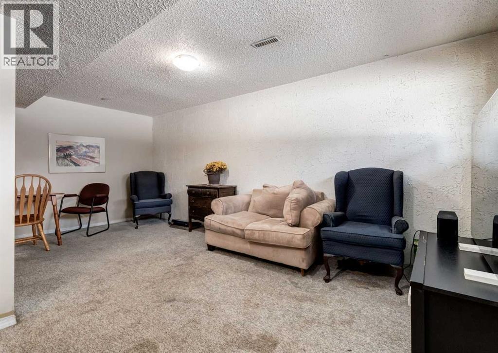 7634 & 7636 22a Street Se, Calgary, Alberta  T2C 0X5 - Photo 42 - A2281979