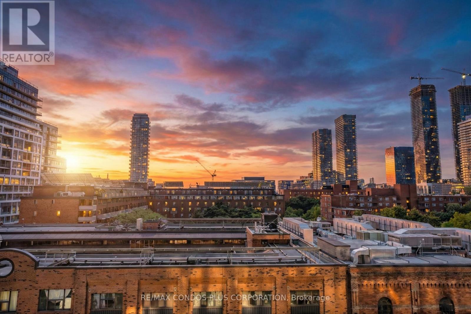 624 - 158 Front Street E, Toronto, Ontario  M5A 0K9 - Photo 2 - C12789470